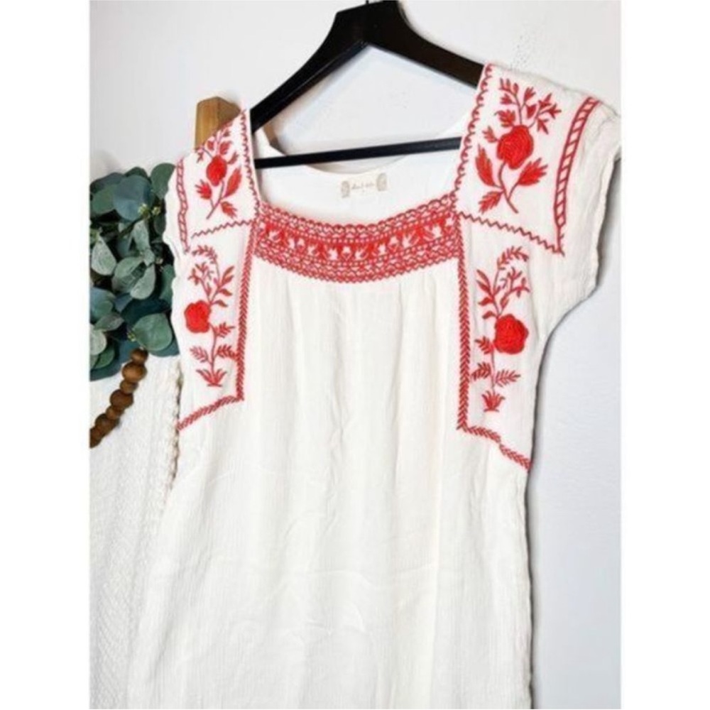 Embroidered White and Red Women's Top
